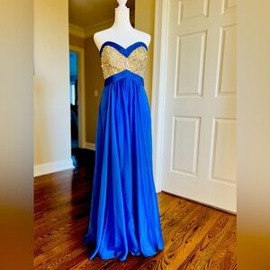 Beautiful Le Femme Formal Gown Size 6